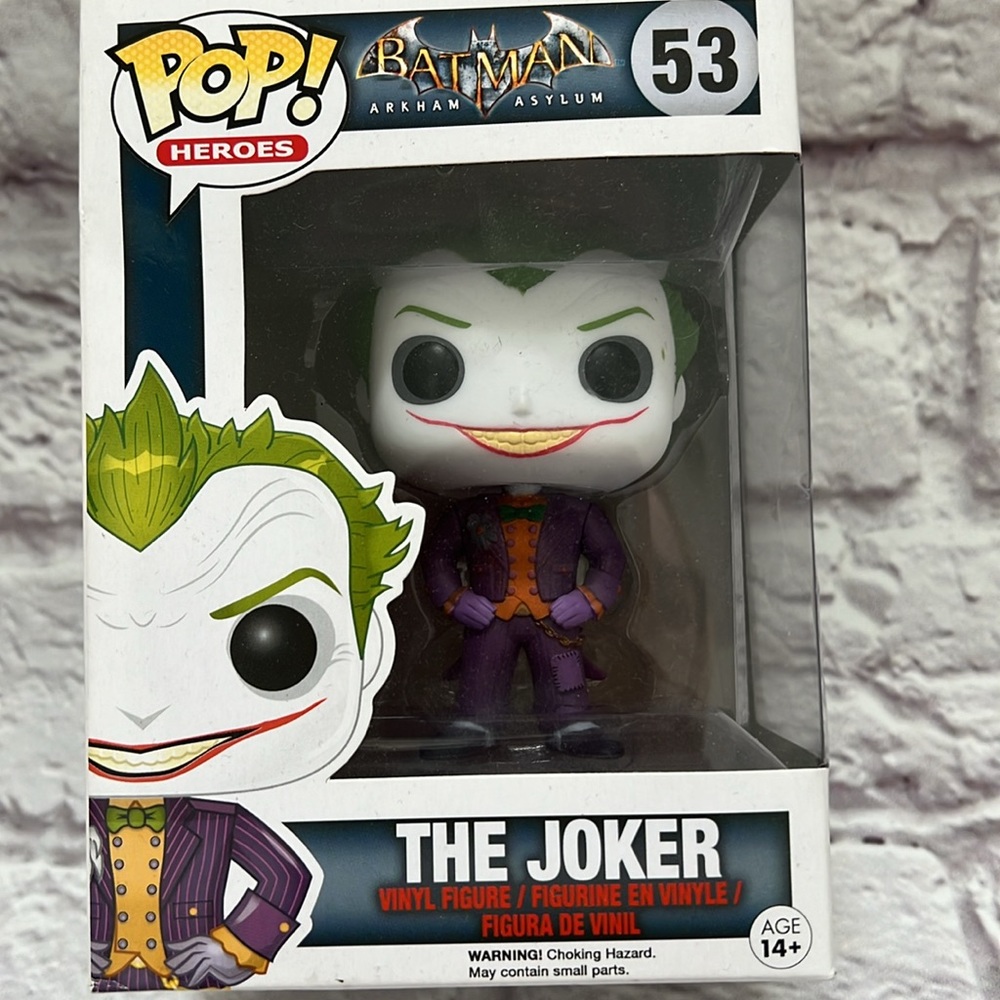Disney Pop heroes Batman Arkham asylum The Joker vinyl figure